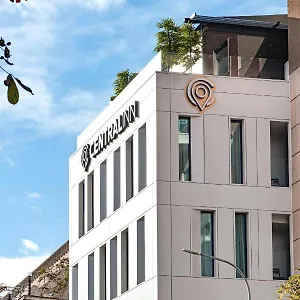 Central Inn Hotel تيرانا