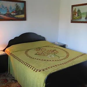 Отель Haxhiu, Тирана