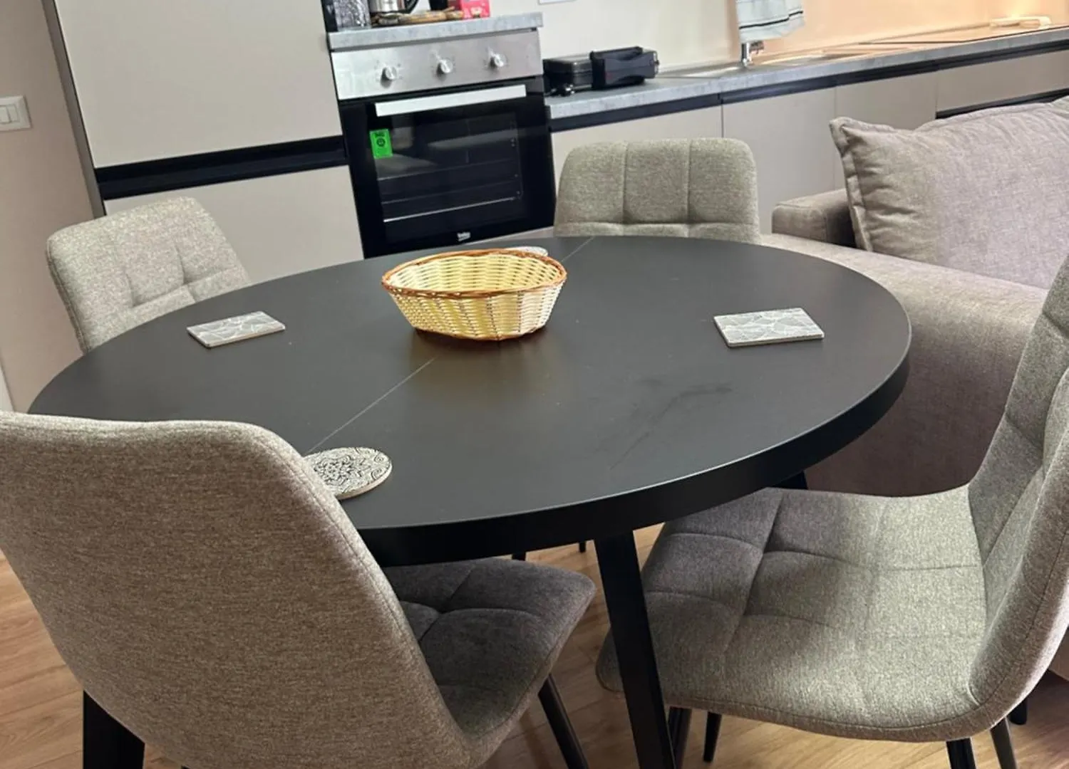 Sisi Apartment 티라나